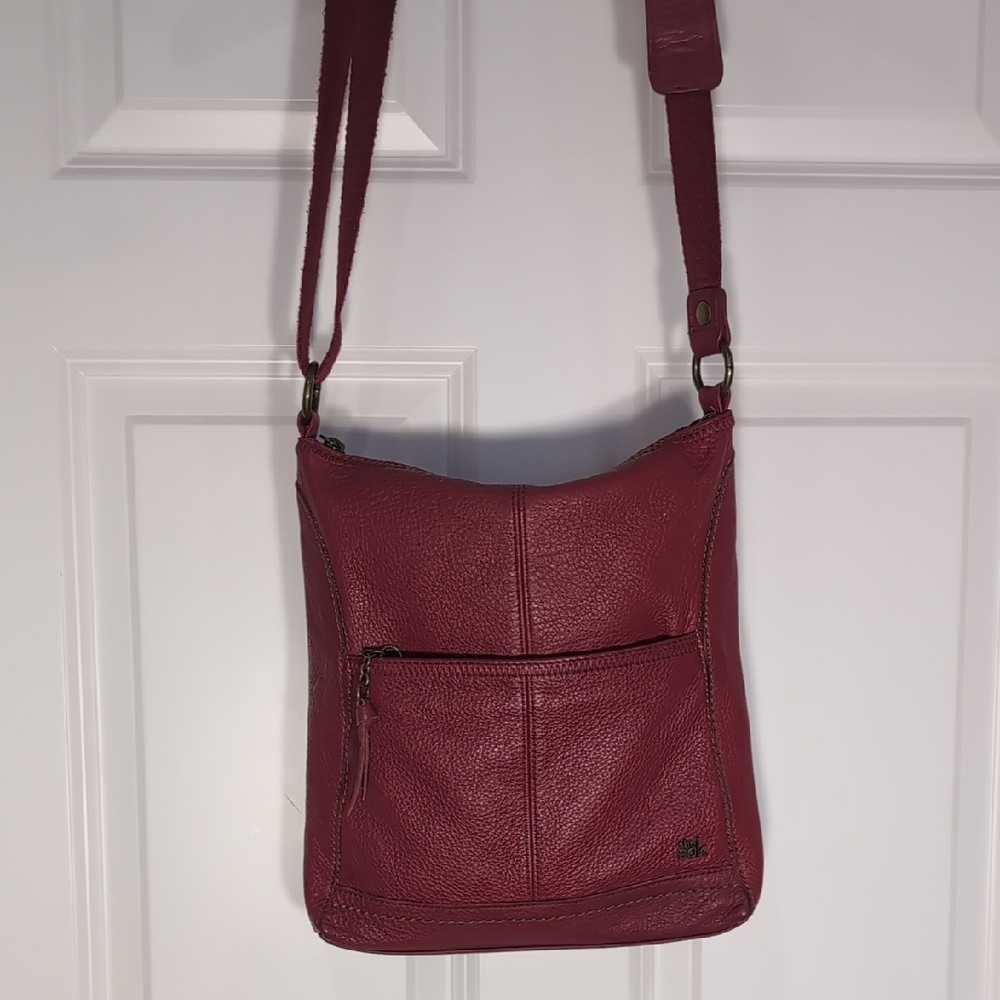 The Sak Red Leather Shoulder Crossbody Bag Messenger